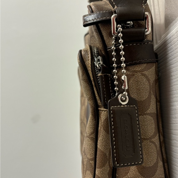 Coach camera bag. Great condition. - Picture 3 of 3